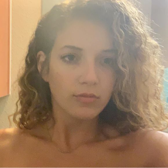 Meet your Posher, Bayleigh - Picture 1 of 1